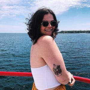 Meet your Posher, Briana